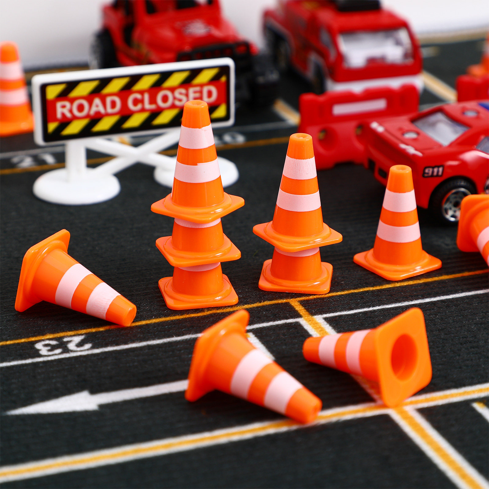 50Pcs Mini Traffic Cones Educa - огляд і ціна Road Traffic Cone